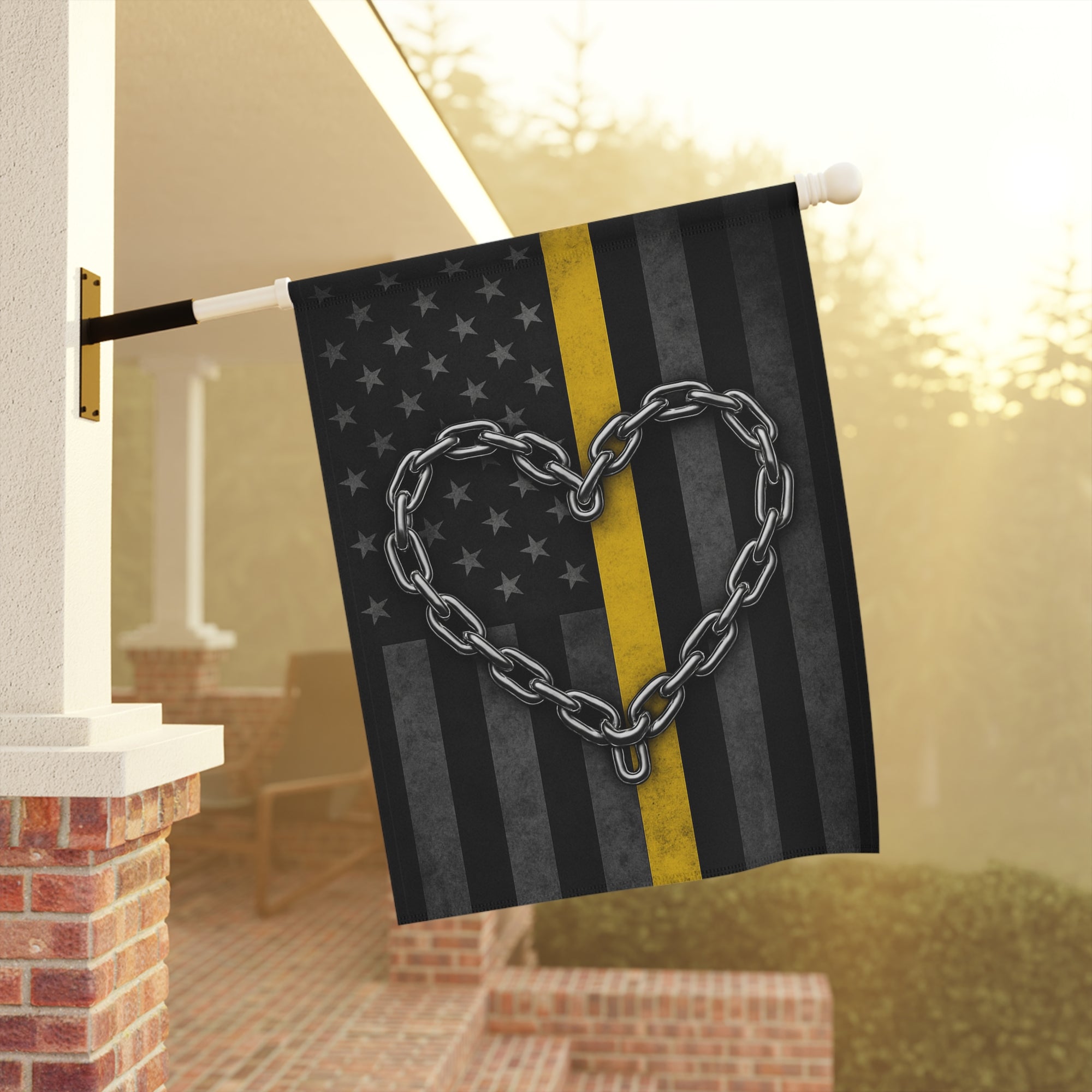Tow Life Chain Heart Garden Flag - Double-side print