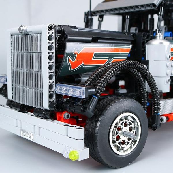 TOW TRUCK MODEL 1877 PCS BUILDING BLOCKS BRICKS