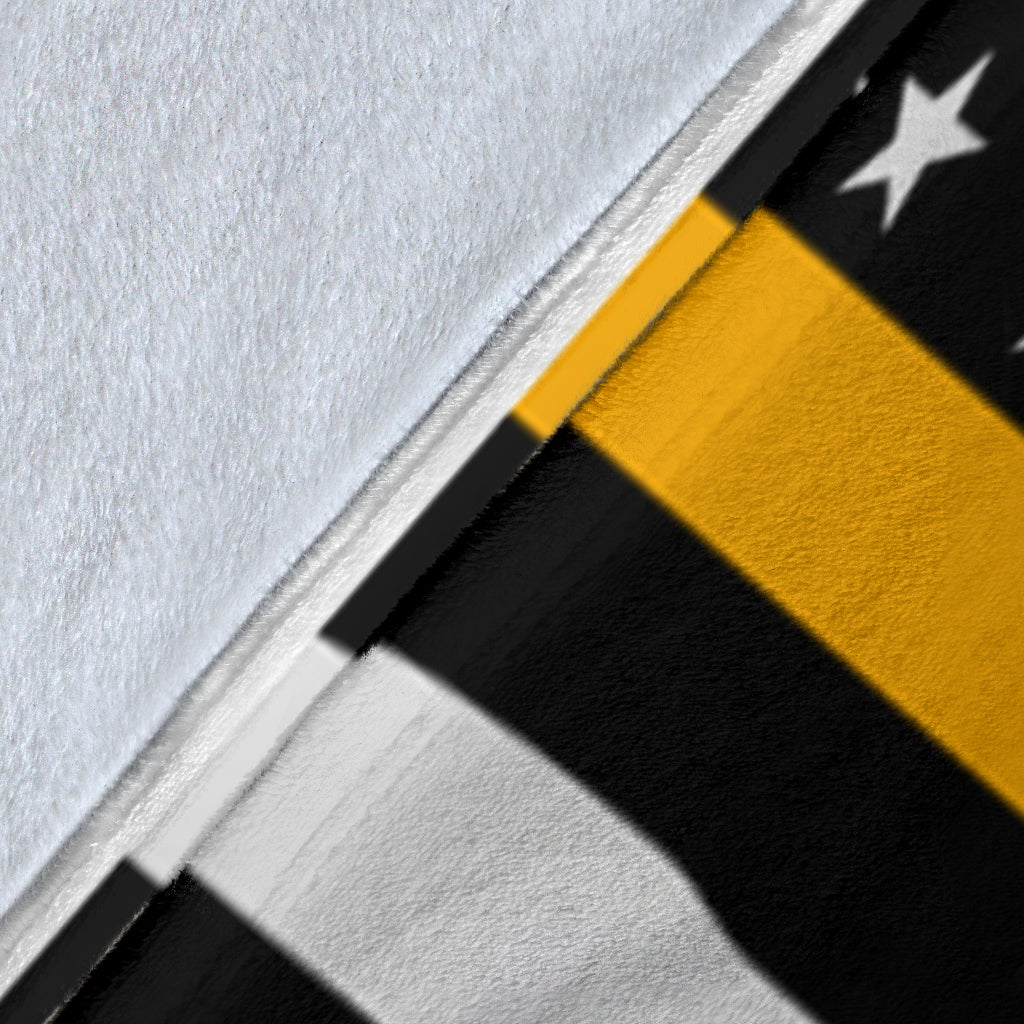 Towlivesmatter Blanket