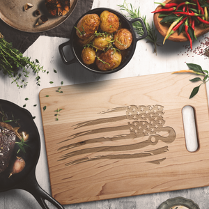 Hook__Chain_American_Flag_Maple_V_Lifestyle_Mockup.png