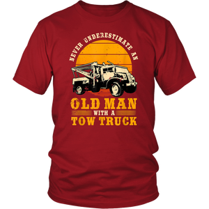 Never Understimate An Old Man With A Tow Truck Unisex Hoodie